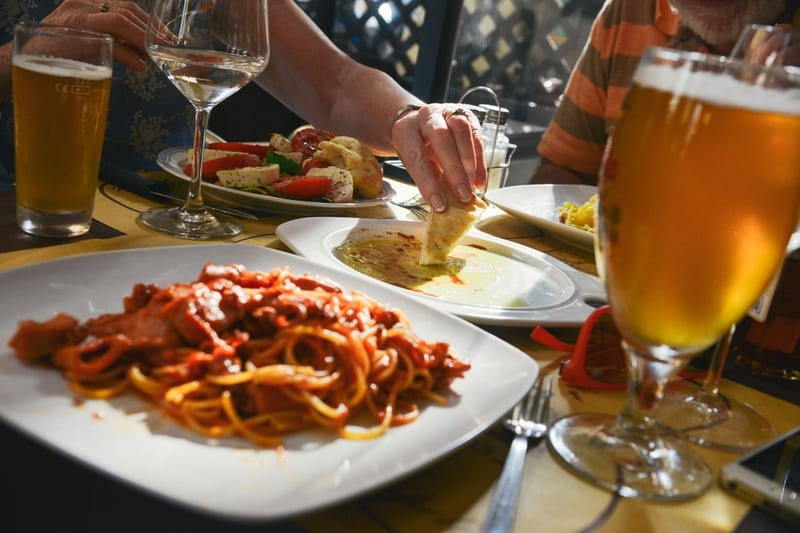 bread-food-restaurant-people-large